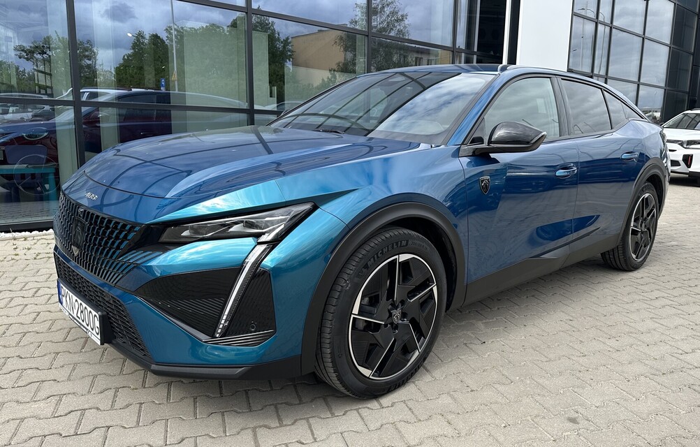 Peugeot 408