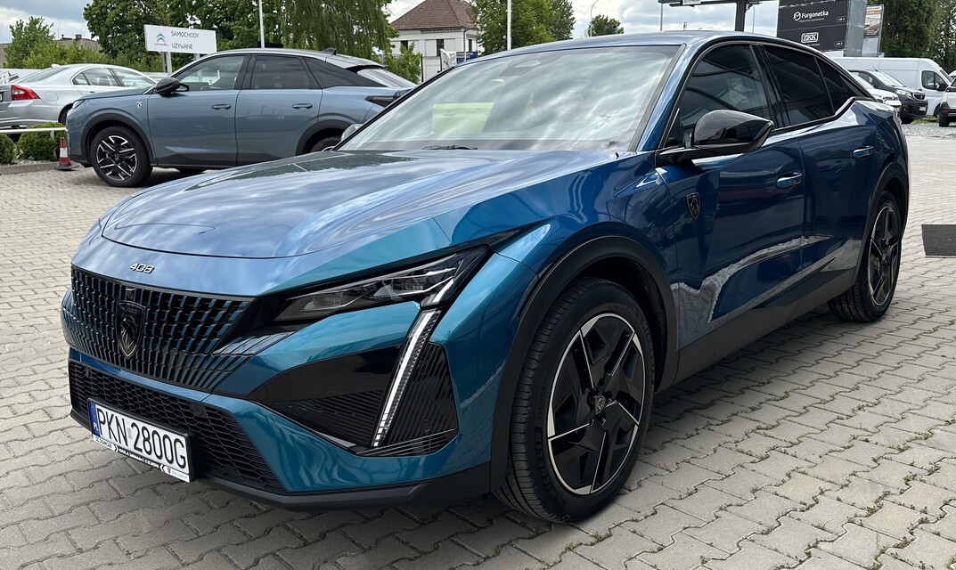 Peugeot 408